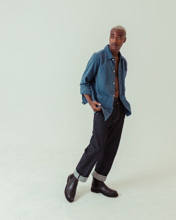 The Signature Chelsea Boot in black - Image 4
