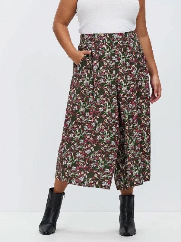 Wide Leg Cropped Chelsea Pant // Rokewood Print - Image 9