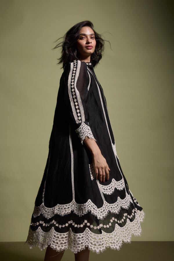 Linen Lace Midi - Image 28