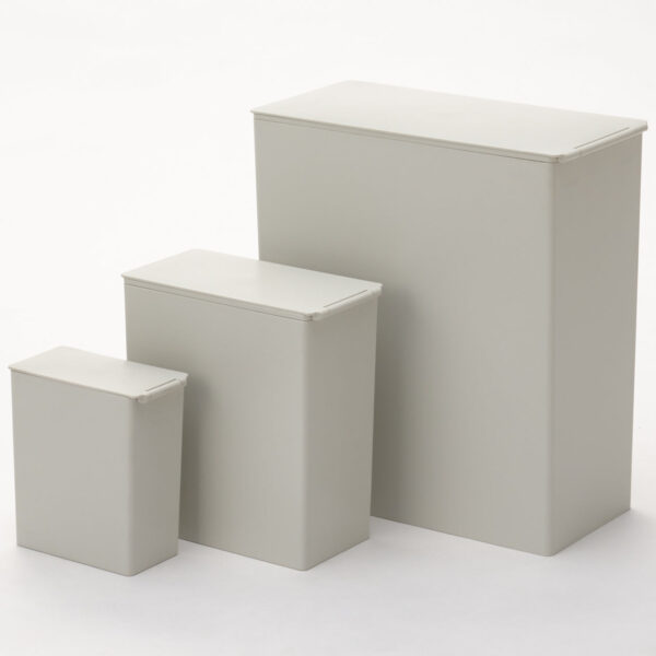 Polypropylene Dust Bin with Lid - Image 9