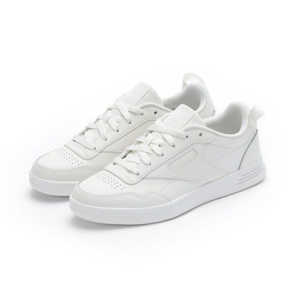 Court Sneakers
