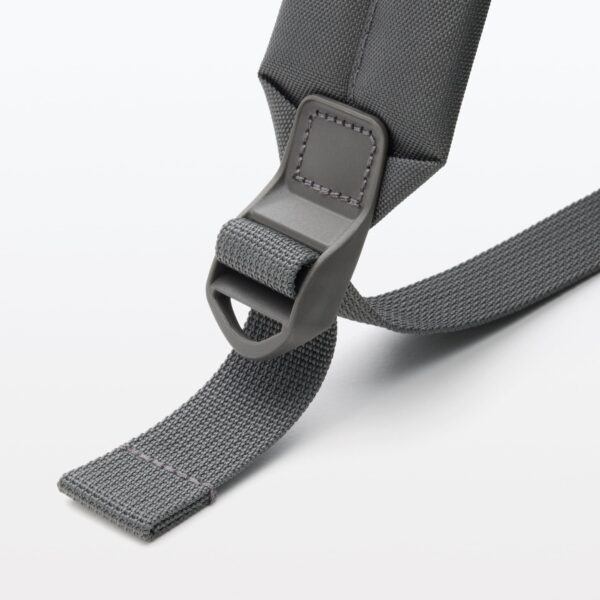 Less Tiring Water Repellent Backpack - Image 9
