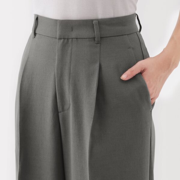 Women's Water Repellent Pleated Straight Pants - Image 27