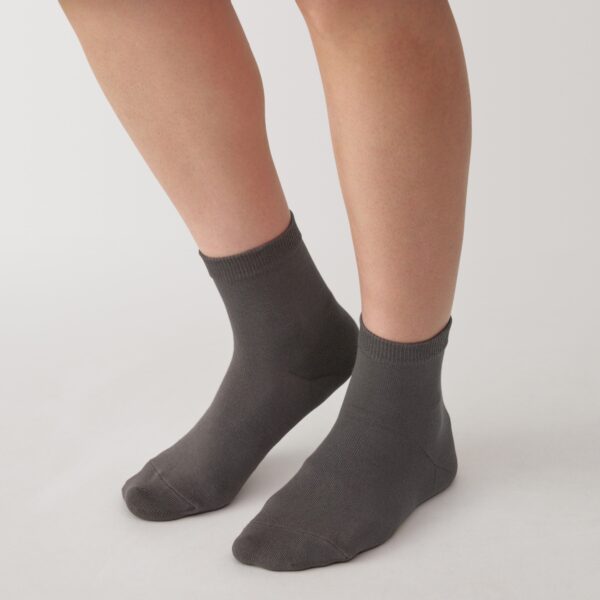 Right Angle Loose Top Short Socks - Image 25