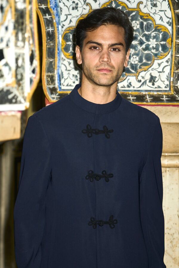 Contrast Knot Button Suit - Image 8