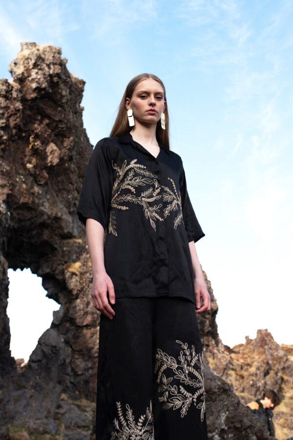 Placement Dori Embroidered Set - Image 5
