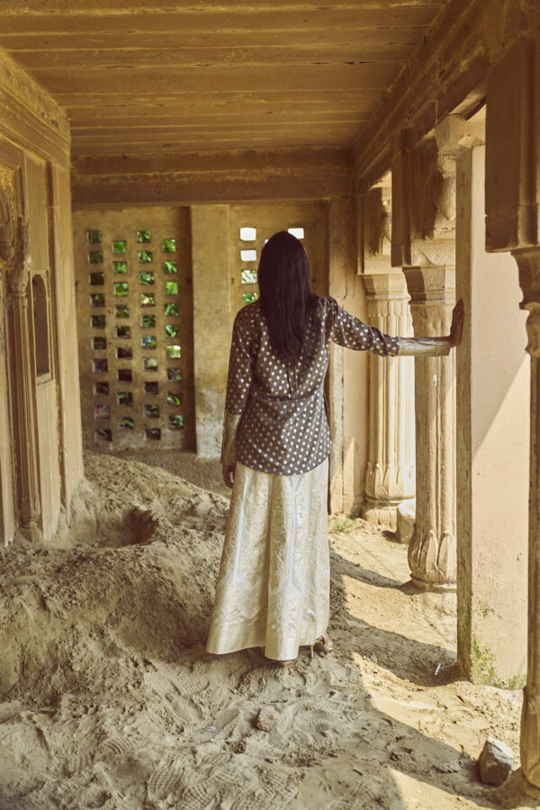 Brocade Shirt, Bralette and Maxi-Skirt Set - Image 30