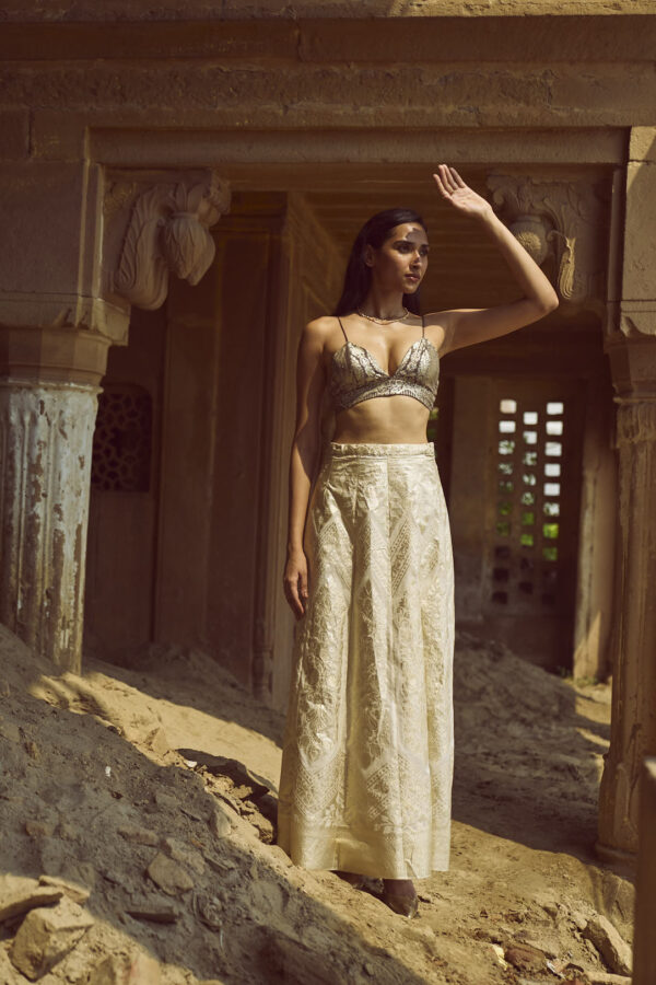 Brocade Shirt, Bralette and Maxi-Skirt Set - Image 29