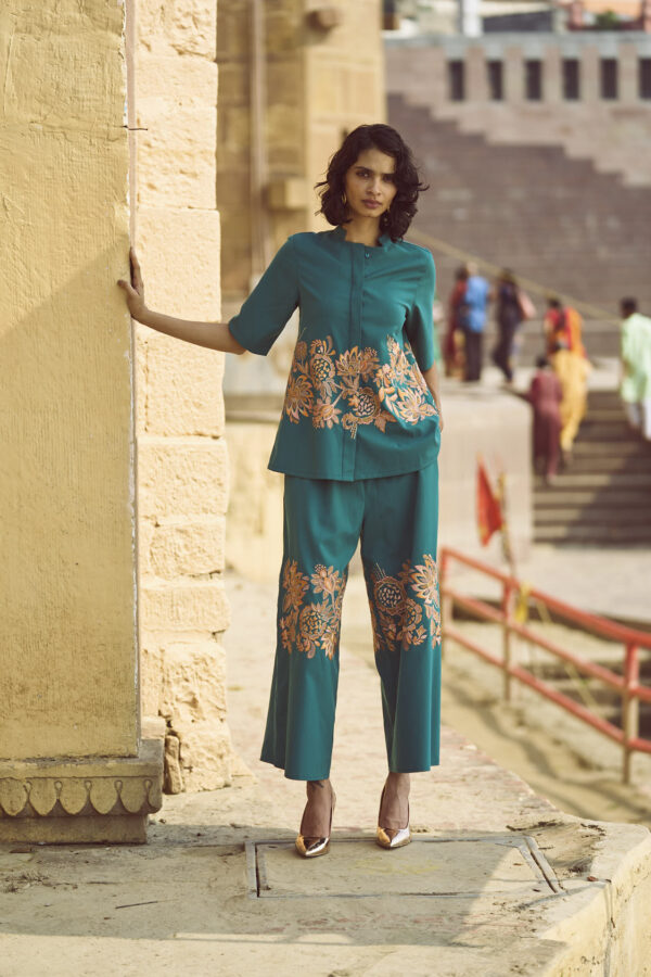 Placement Embroidered Set - Image 11