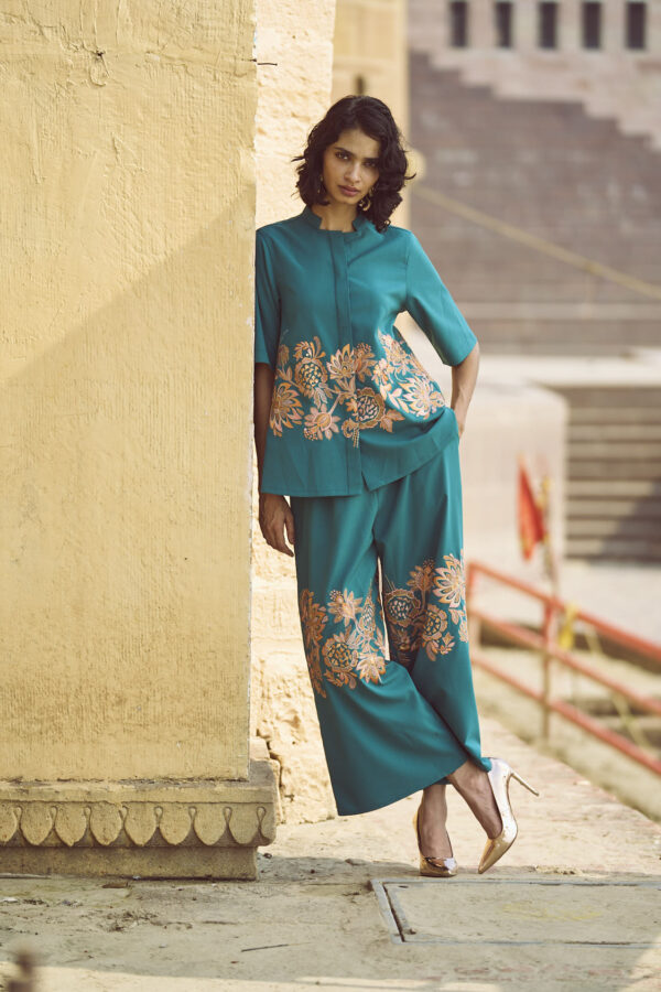 Placement Embroidered Set - Image 12