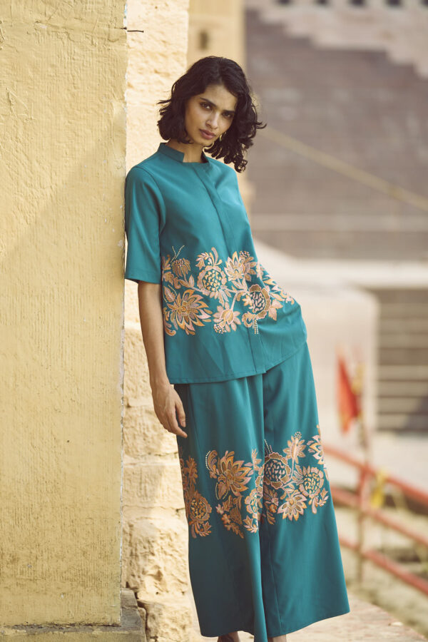 Placement Embroidered Set - Image 14