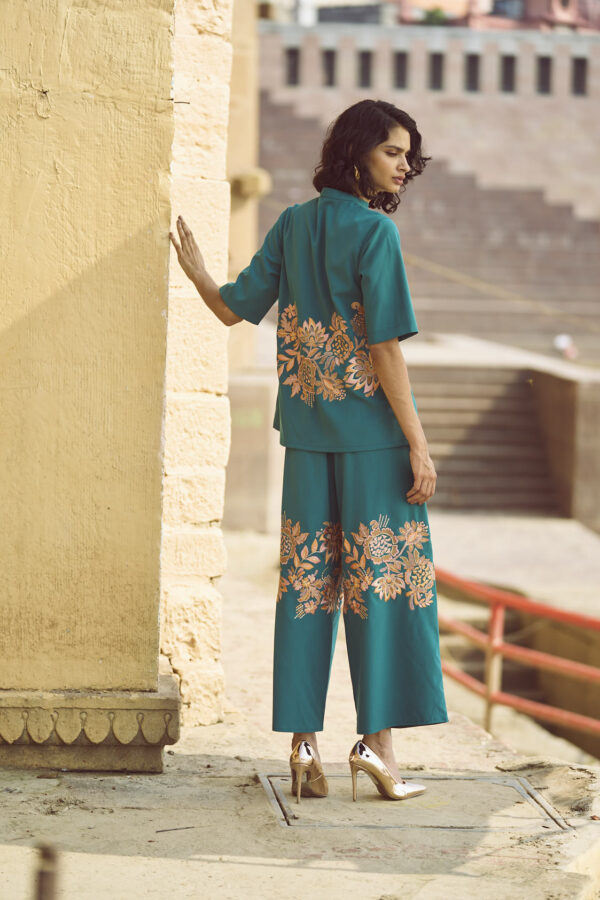 Placement Embroidered Set - Image 15