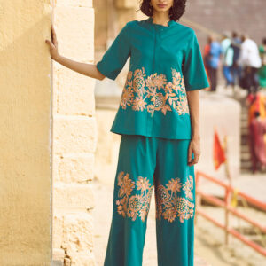 Placement Embroidered Set