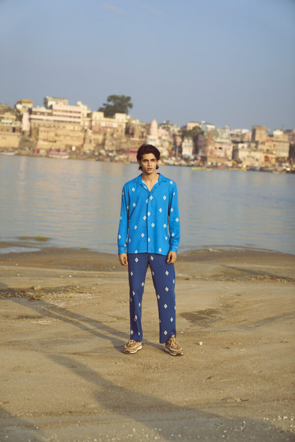 Blue Ikkat Print Shirt - Image 16
