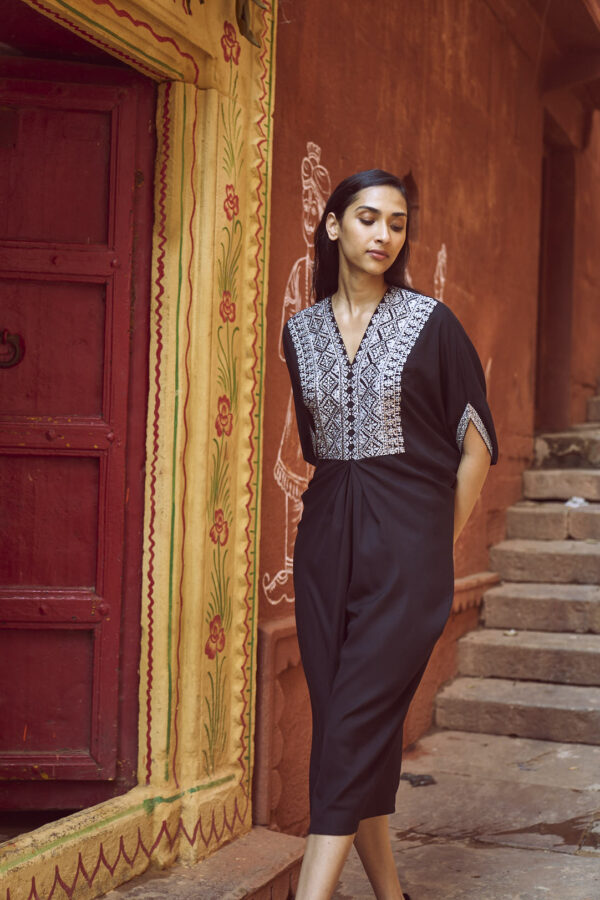 Embroidered Bib Kaftan - Image 10