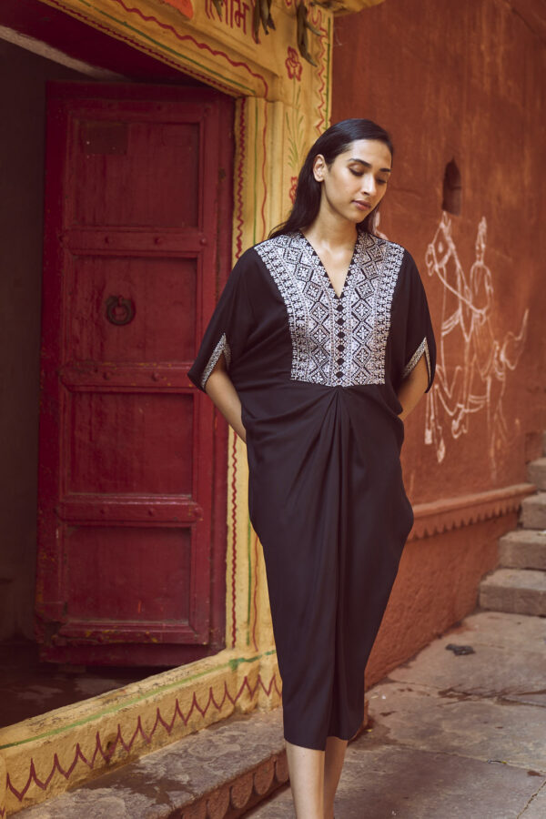Embroidered Bib Kaftan - Image 11