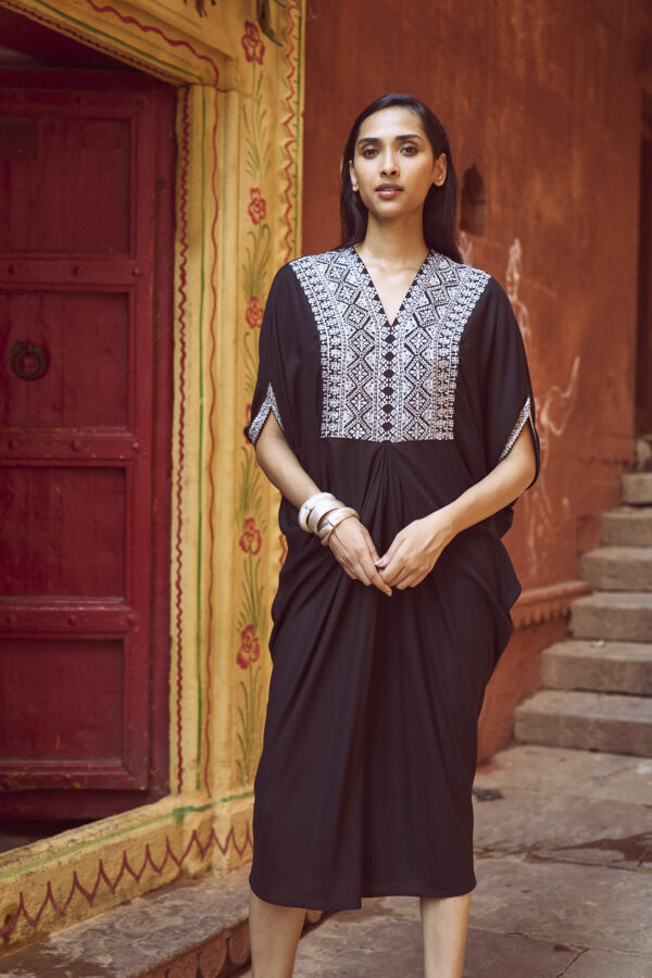 Embroidered Bib Kaftan - Image 6