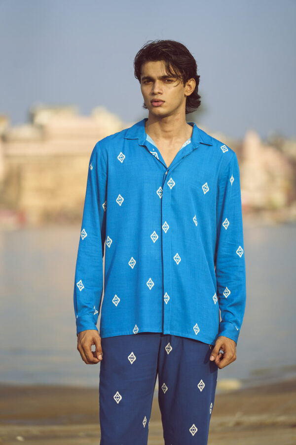 Blue Ikkat Print Shirt - Image 5