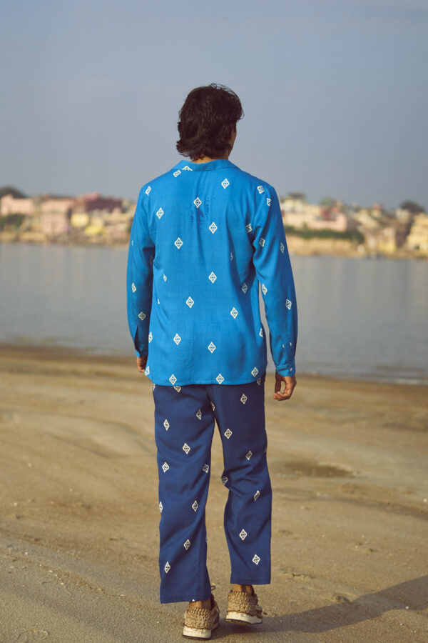 Blue Ikkat Print Shirt - Image 18