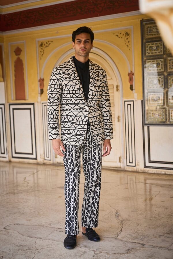 Jacquard Weave Suit - Image 2
