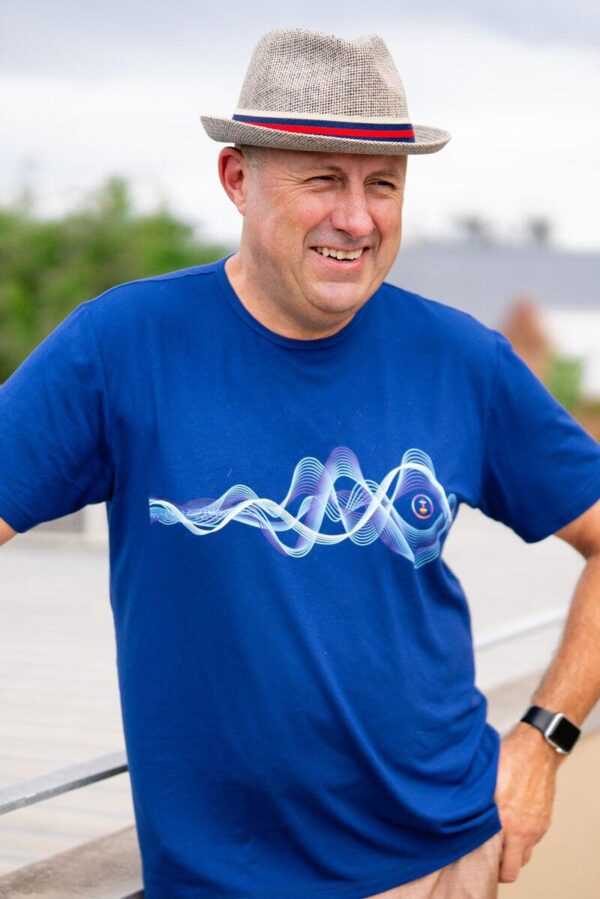 Dark blue 852 Hz Frequency Activewear T-Shirt - Image 7