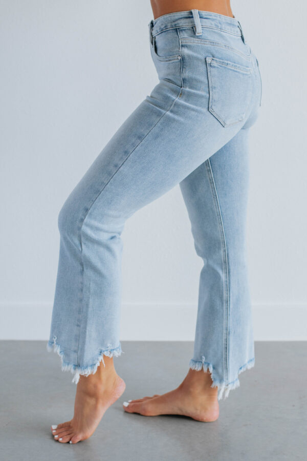 Neona Risen Jeans - Light Wash - Image 5