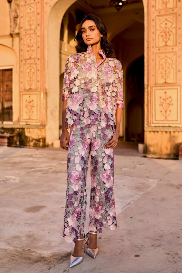 Scalloped Floral Lace Set - Image 3