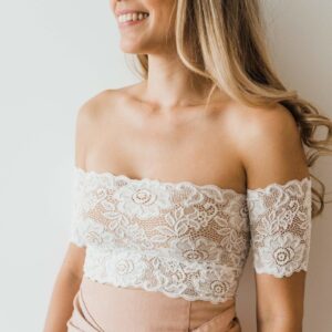 Ivy Off The Shoulder Crop