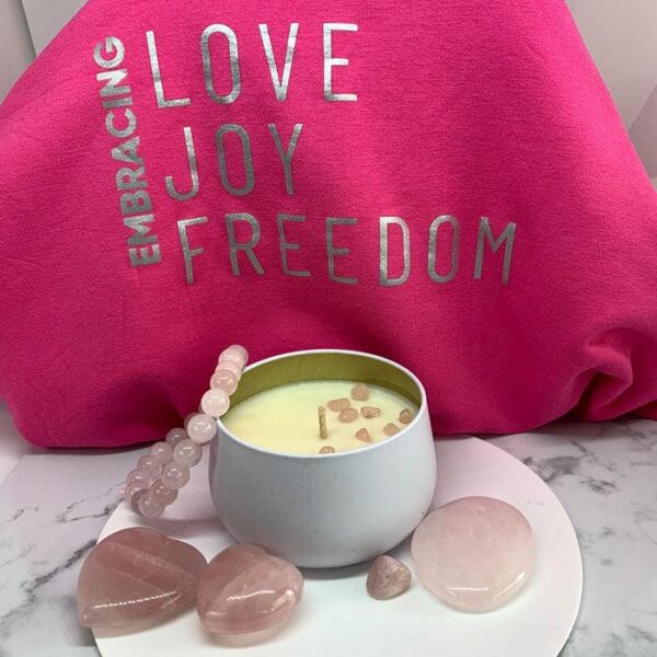 LOVE  | Heart Chakra Kakadu Plum Aromatherapy Candle - Image 2