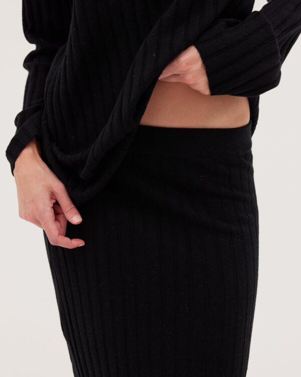 The Ribbed A Line Skirt | Black - Image 3