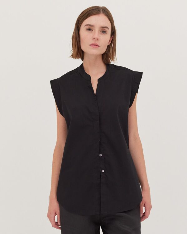 The Tailored Sleeveless Shirt | Black