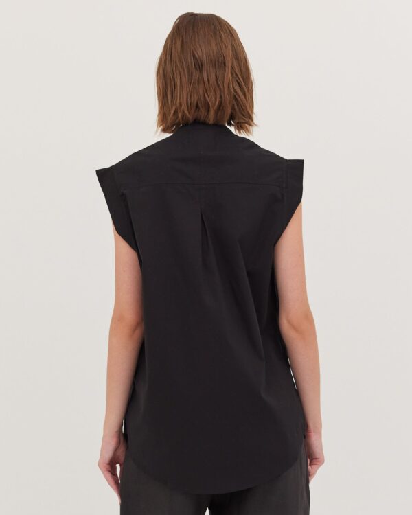 The Tailored Sleeveless Shirt | Black - Image 2