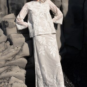 White Ribbon Embroidered Straight Skirt